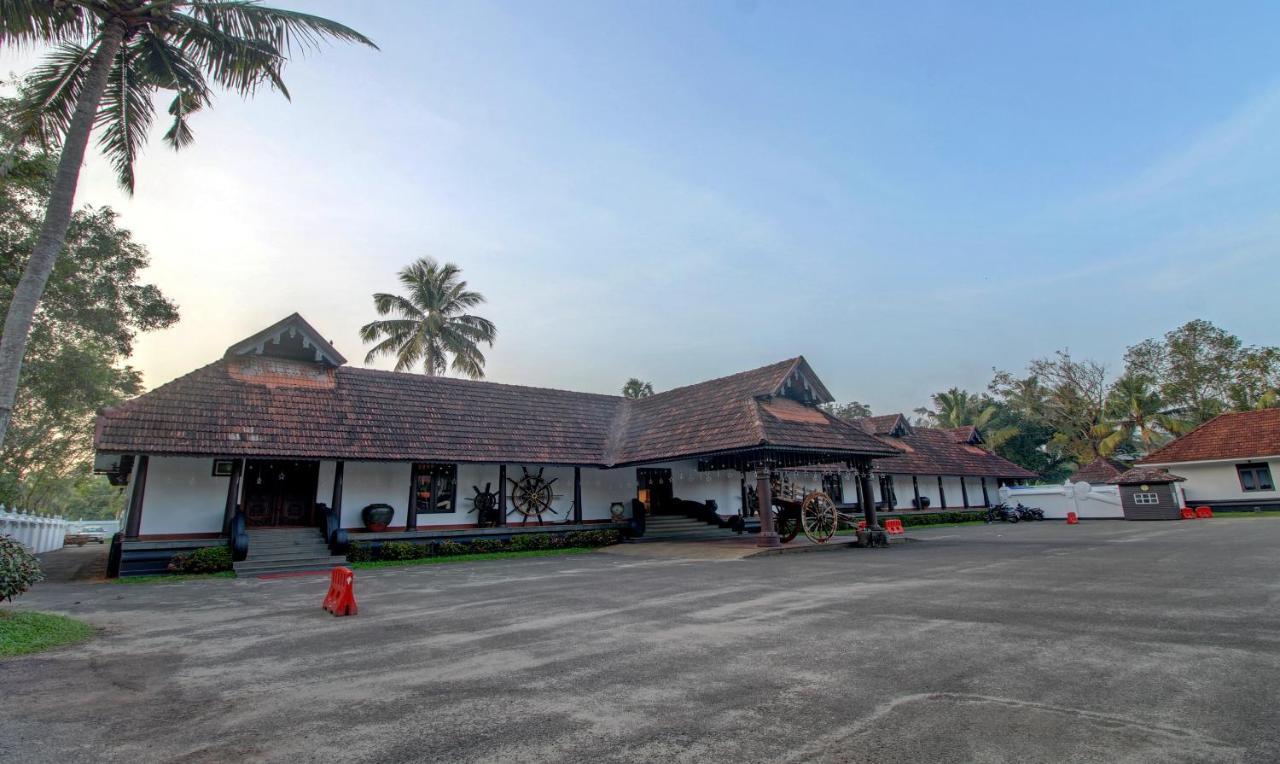 Treebo Premium Travancore Palace Cherthala Alappuzha Exterior photo