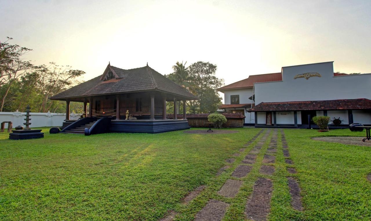 Treebo Premium Travancore Palace Cherthala Alappuzha Exterior photo