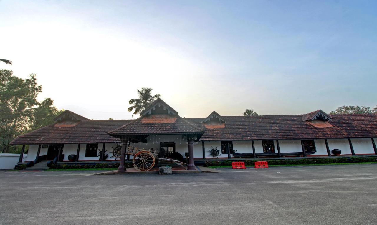 Treebo Premium Travancore Palace Cherthala Alappuzha Exterior photo
