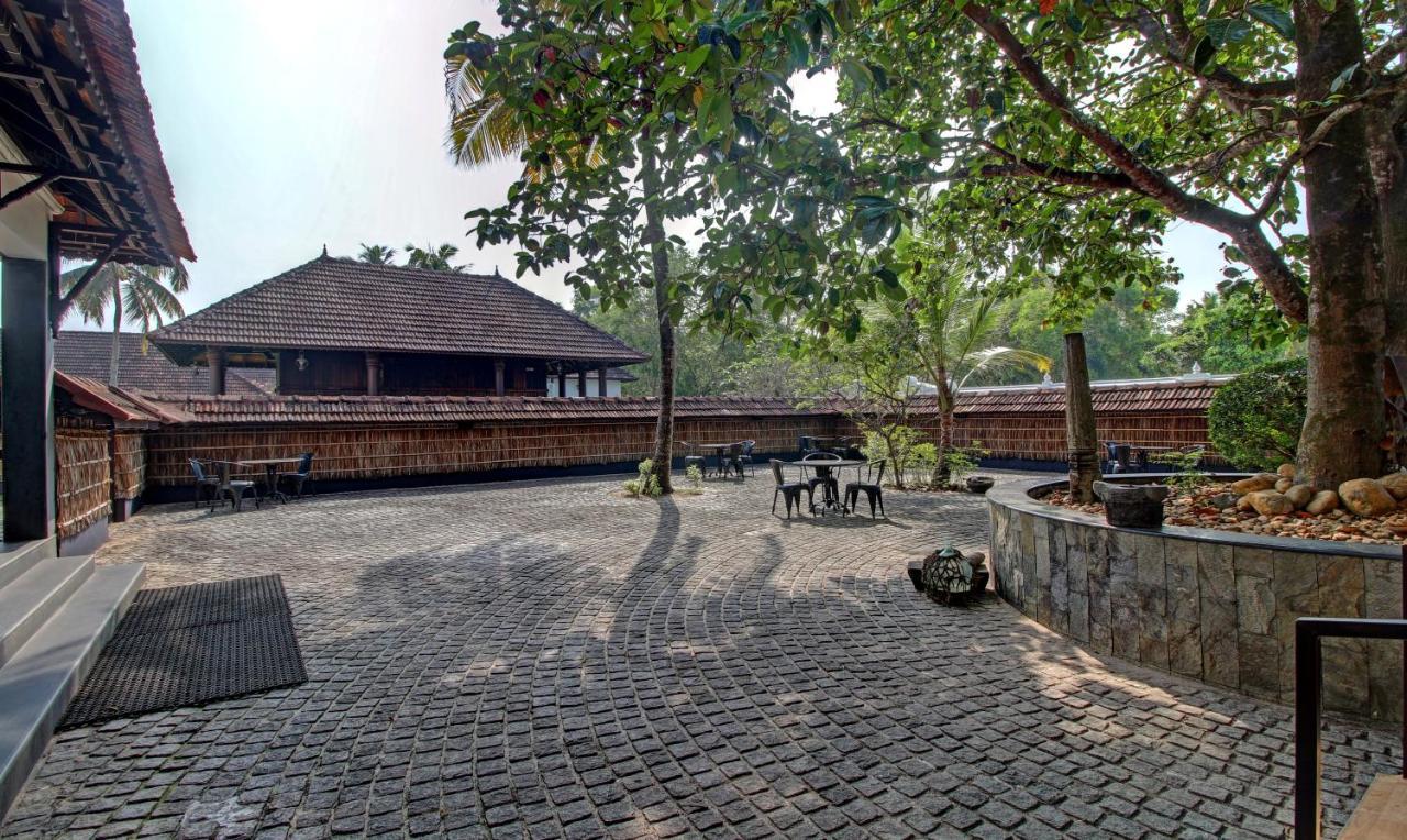 Treebo Premium Travancore Palace Cherthala Alappuzha Exterior photo
