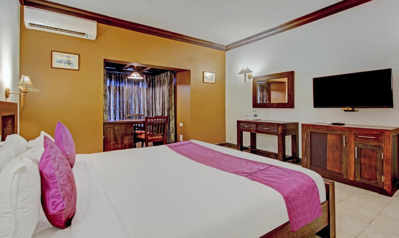 Treebo Premium Travancore Palace Cherthala Alappuzha Exterior photo