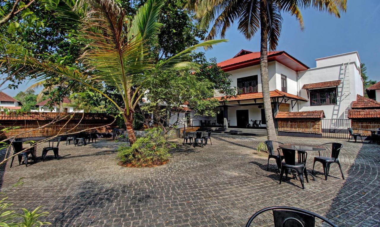 Treebo Premium Travancore Palace Cherthala Alappuzha Exterior photo