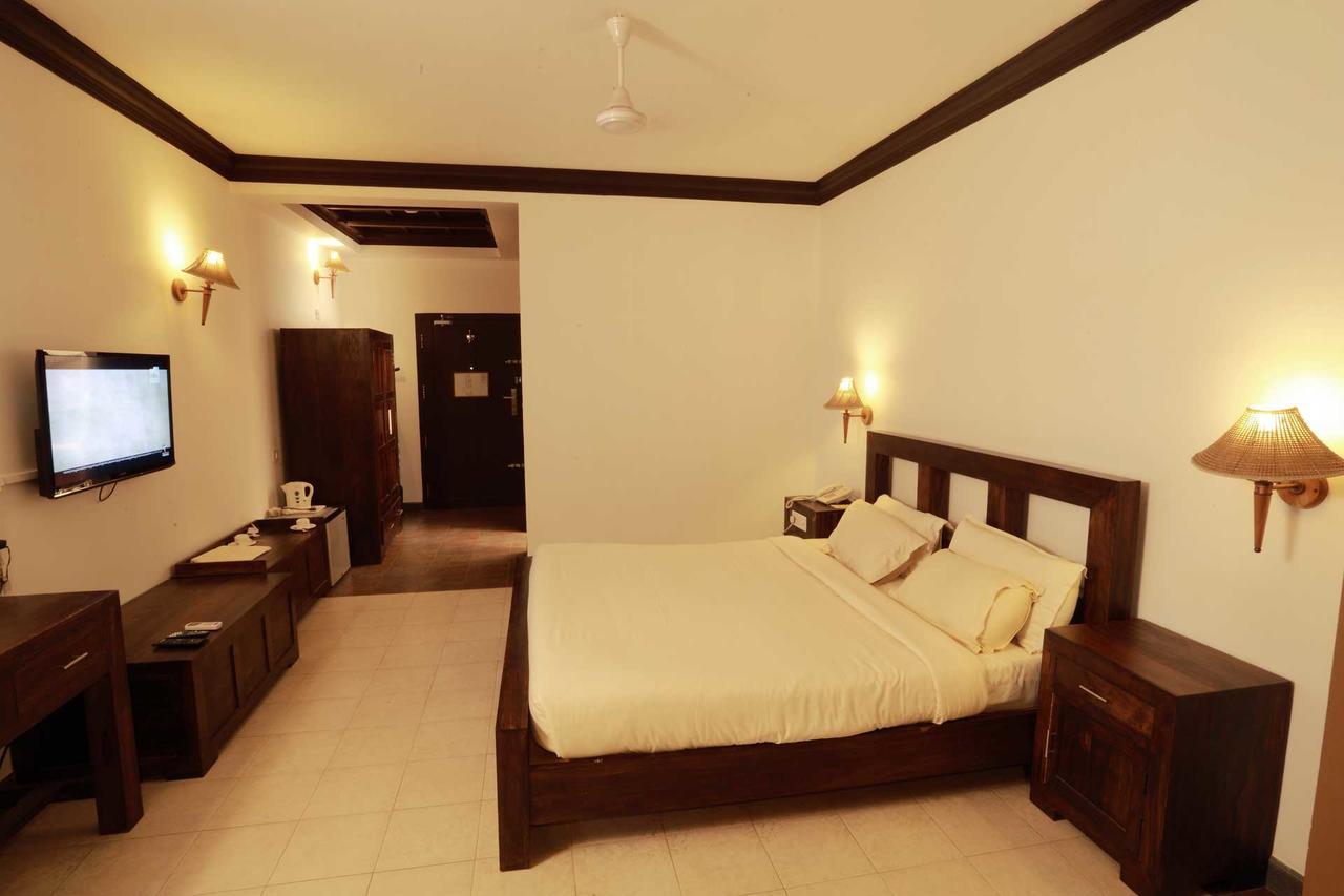 Treebo Premium Travancore Palace Cherthala Alappuzha Exterior photo