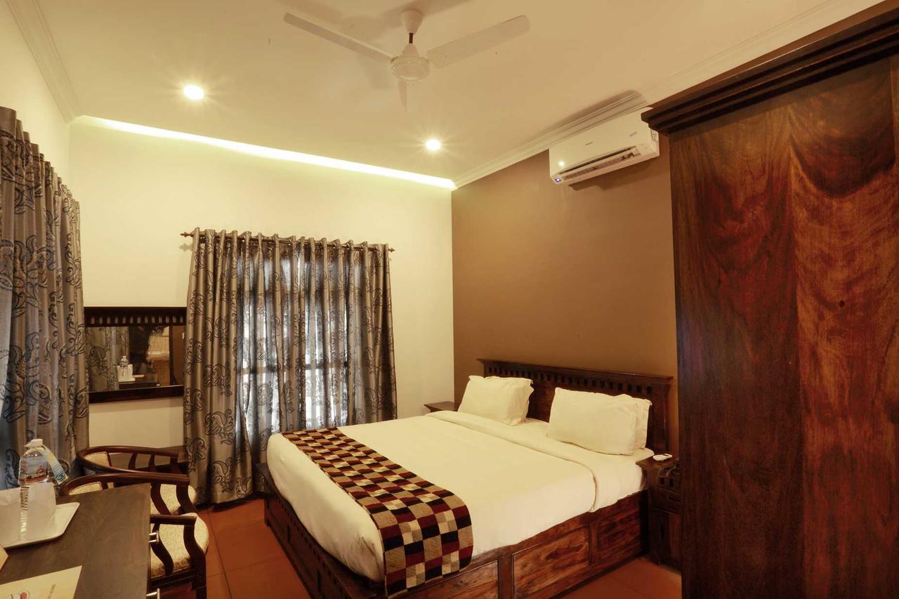 Treebo Premium Travancore Palace Cherthala Alappuzha Exterior photo